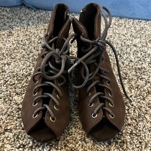 Joyfolie Open Toe Lace up Boots Girls 8 Brown